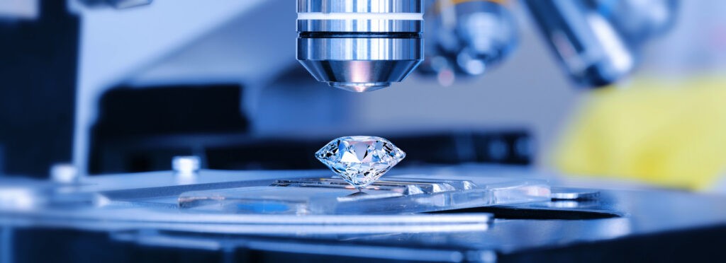 Diamantes de laboratorio vs naturales: Todo lo que debes saber